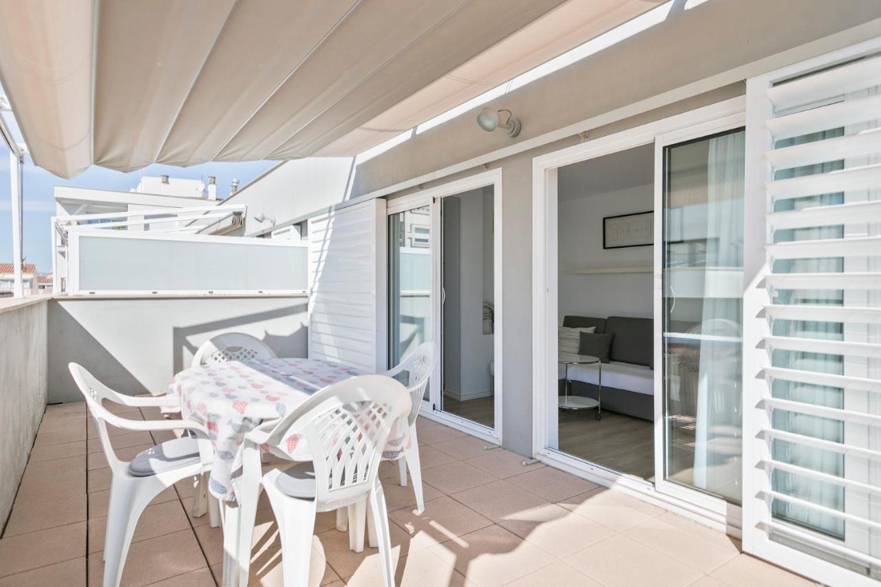 Apartamentos Pepita Bandert Cambrils Bagian luar foto