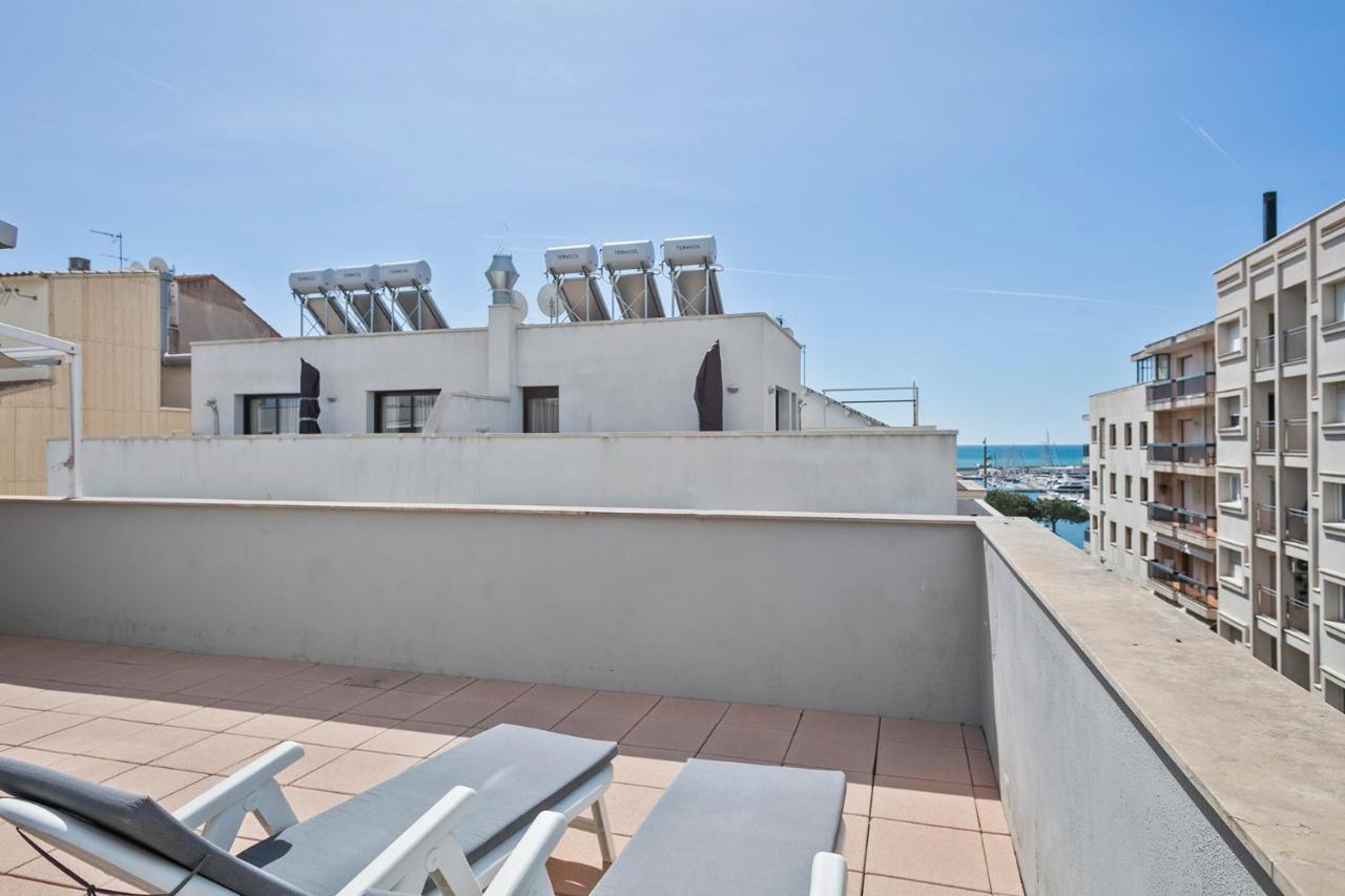 Apartamentos Pepita Bandert Cambrils Bagian luar foto