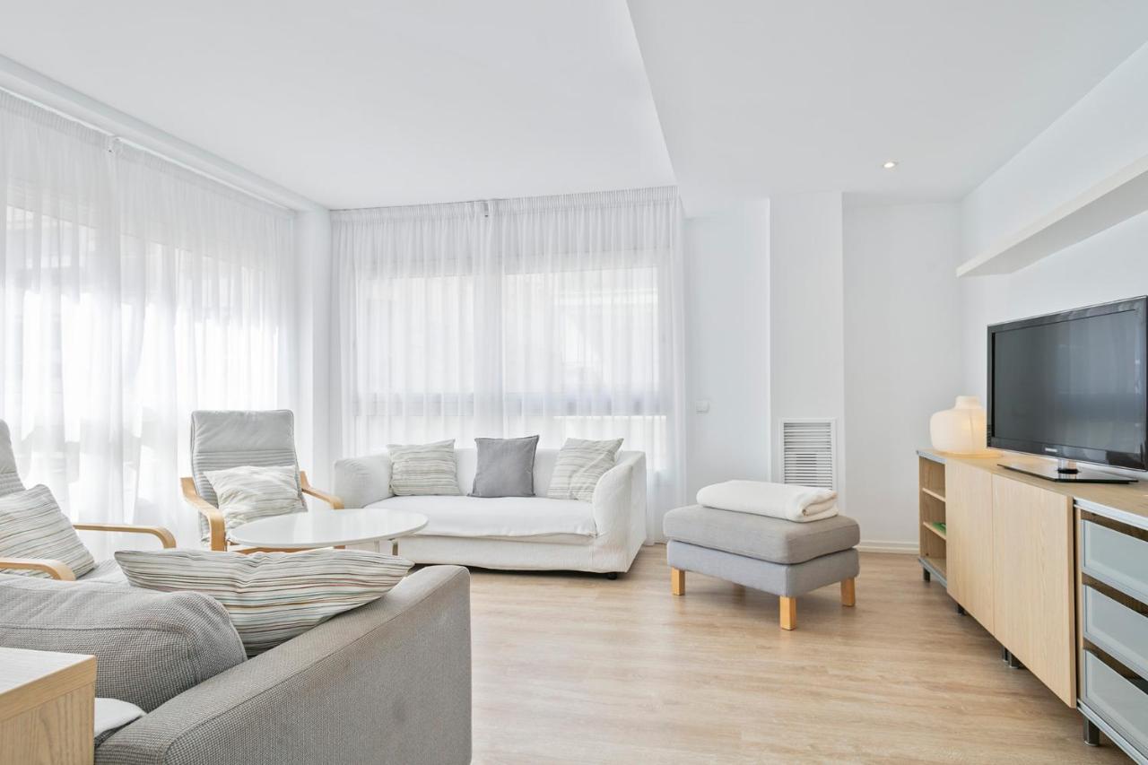 Apartamentos Pepita Bandert Cambrils Bagian luar foto